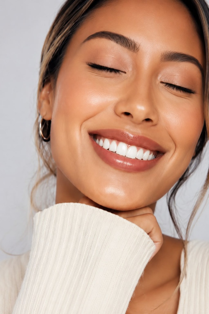 Pure Revitalize - Model Smile with Bright Teeth